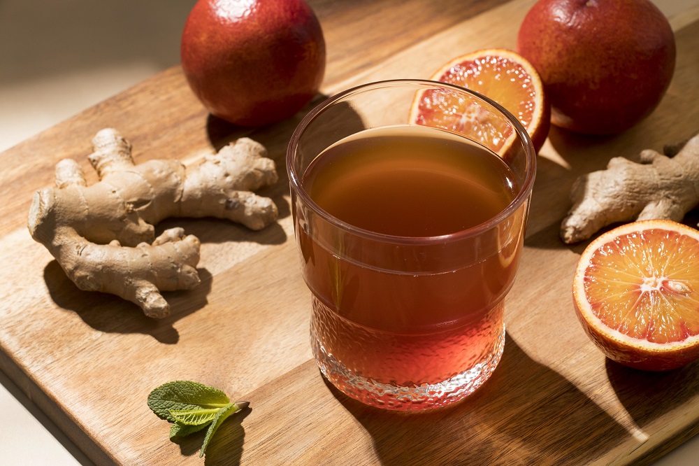 organic tequila and ginger ale cocktail